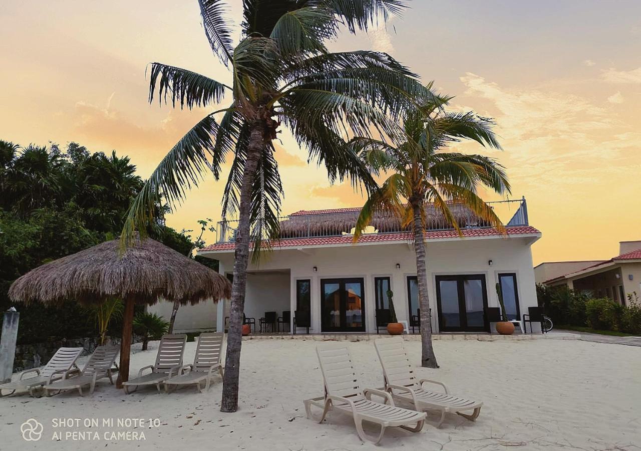 The Queen Of Cozumel Beach House -Luxury Beachfront Villa- Million Dollars View Buitenkant foto